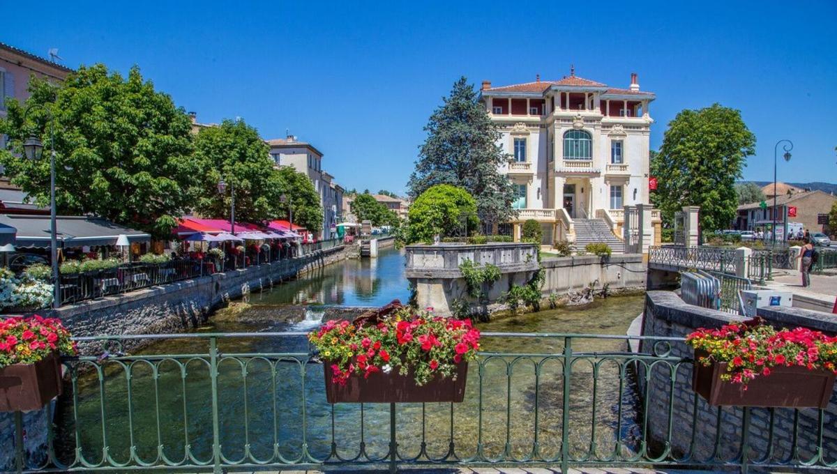 Gite De L'Olivier, Classe, Climatise, Jardin Avec Parking Gratuit Devant Le Logement Et A 5 Minutes Du Centre-Ville A Pied LʼIsle-sur-la-Sorgue Exterior foto